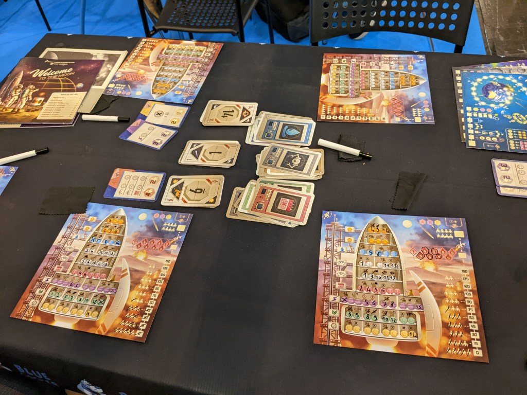 Welcome To The Moon boards - a spaceship with various compartiments is getting filled with written numbers.